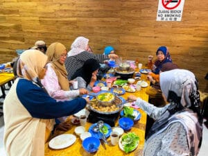 photo_6262801666579477103_y