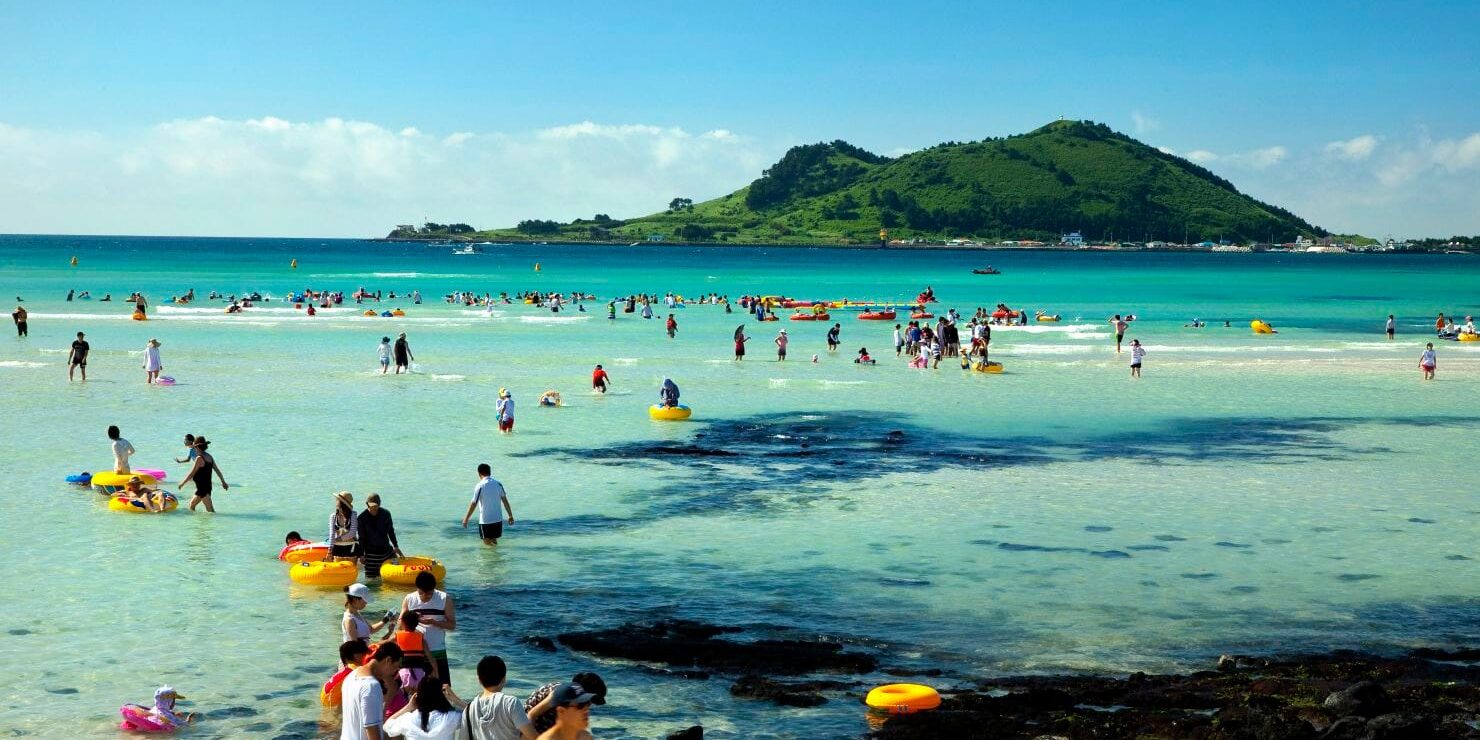 130624120523-jeju-island-beach