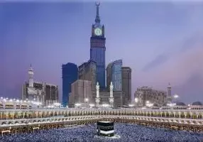 300x200-10-menara-jam-terindah-di-dunia-salah-satunya-di-indonesia-160225g