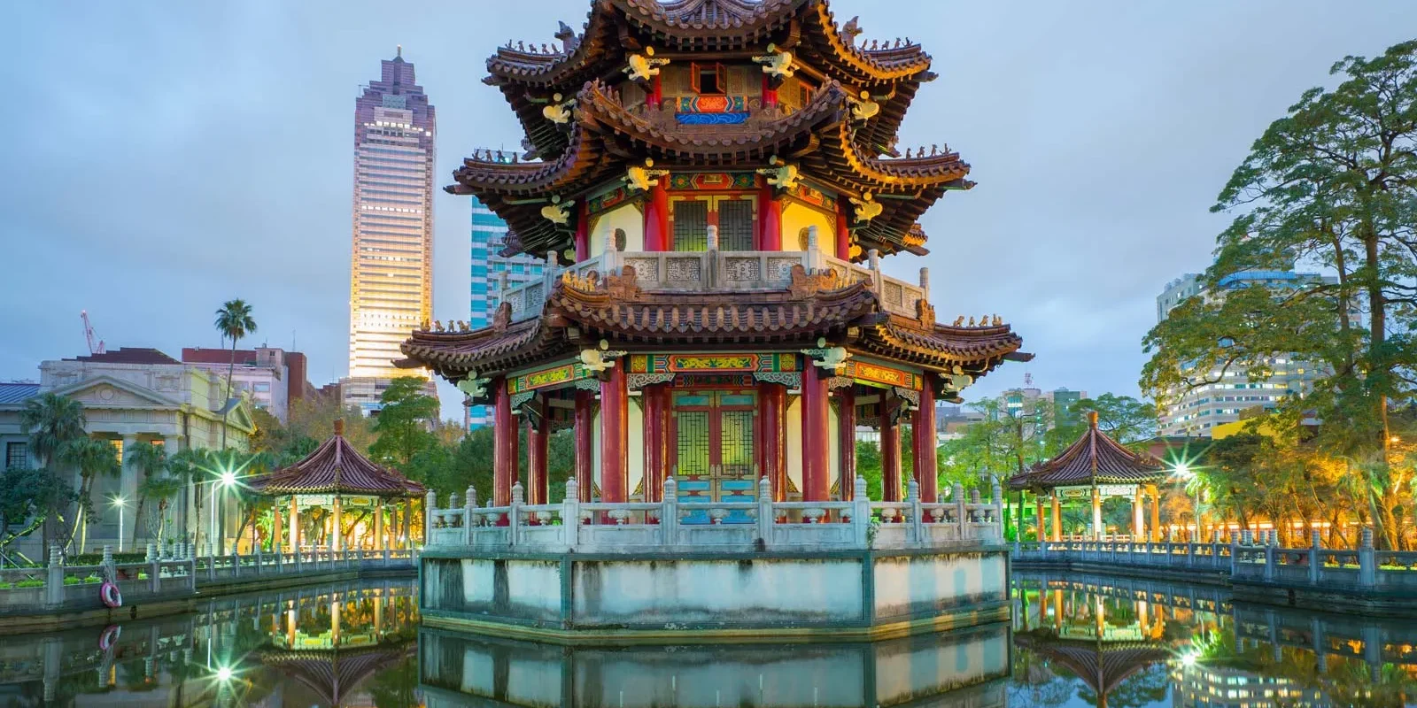 Night-view-Taipei-Peace-Memorial-Park Night-view-Taipei-Peace-Memorial-Park